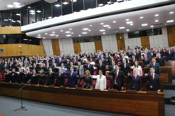JURARON LOS NUEVOS DIPUTADOS - Itapúa Noticias