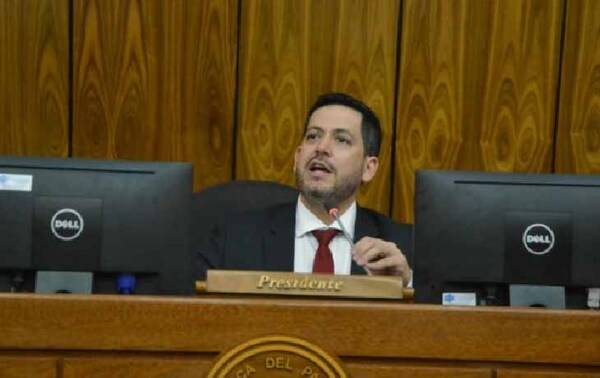 Raúl Latorre es elegido como presidente de la Cámara Baja – Prensa 5