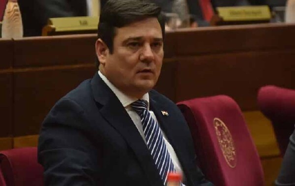 Salyn Buzarquis fue internado de urgencia y posterga juramento como senador – Prensa 5