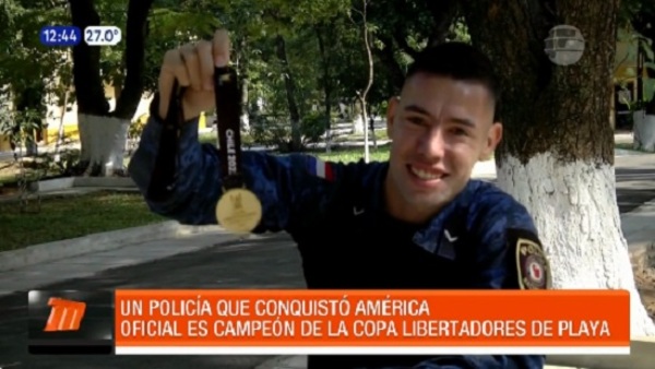 Suboficial de Policía es campeón de la Copa Libertadores en fútbol de playa
