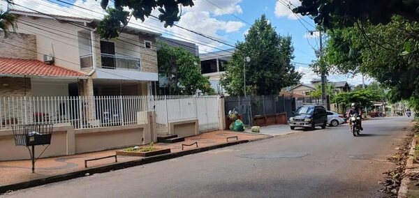 Sindicatos cuestionan criterios y valores de venta de las casas de Itaipú - ABC en el Este - ABC Color