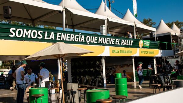 Petrobras pone la energía oficial en el Transchaco Rally 2023