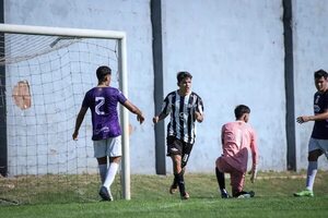 La cima es gumarela en la Sub 18   - Libertad - ABC Color