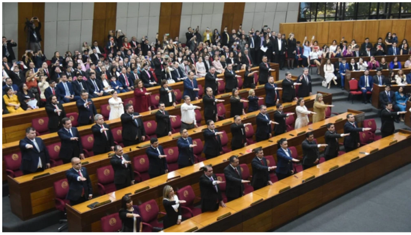 Otutuma los nuevos parlanchines: Juraron 43 senadores electos