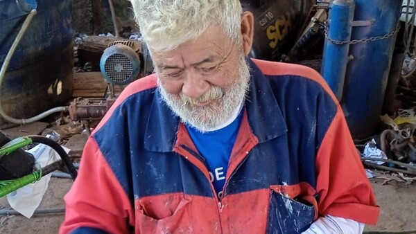 Tiene 63 años y dice tener 62 hijos