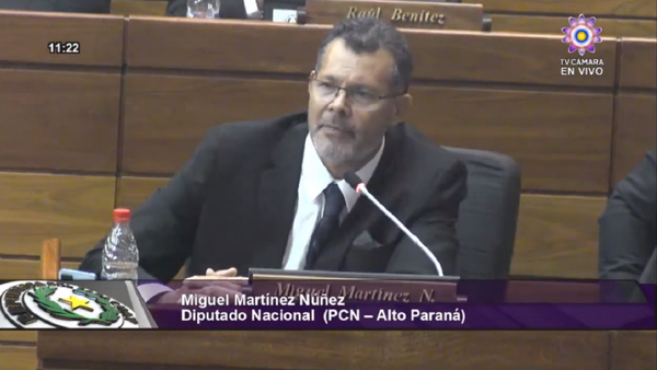 Diputado critica a Rubén Rubín y sostiene que su abuelo no debe estar feliz en su tumba