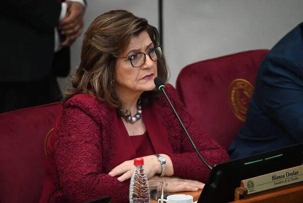 Blanca advierte monopolio del poder por “único líder” - Política - ABC Color