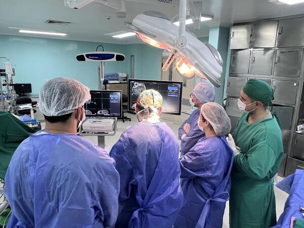 Primer neuronavegador del sistema de Salud Pública ya funciona en el Hospital Pediátrico | 1000 Noticias