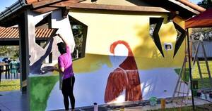 La Nación / Hernandarias: artistas de Explayarte iniciaron obra en murales de la playa Tacuru Pucu
