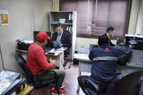 CONARE BRINDÓ ATENCIÓN GRATUITA A REFUGIADOS DE ENCARNACIÓN