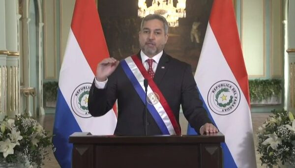 PRESIDENTE REIVINDICA ÉXITO DE SU GOBIERNO EN FORTALECER LA INSTITUCIONALIDAD Y CONSOLIDAR LA DEMOCRACIA