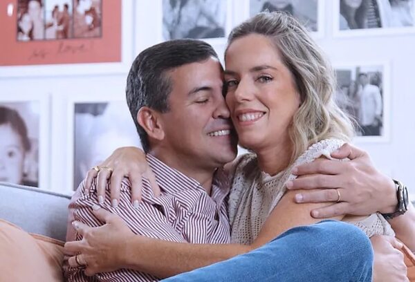 Santiago Peña celebra la vida de su esposa: “Te amo, Leti Ocampos” - Gente - ABC Color