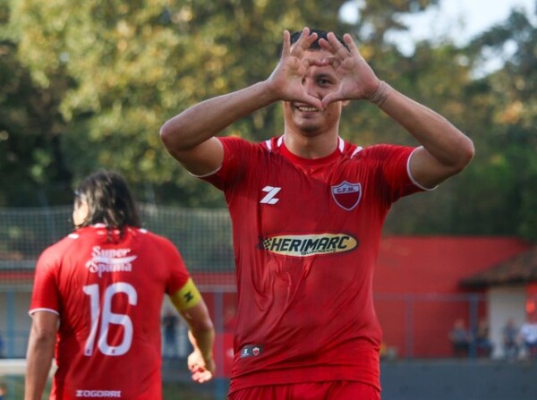 Sábado de fútbol con victorias de los locales - APF