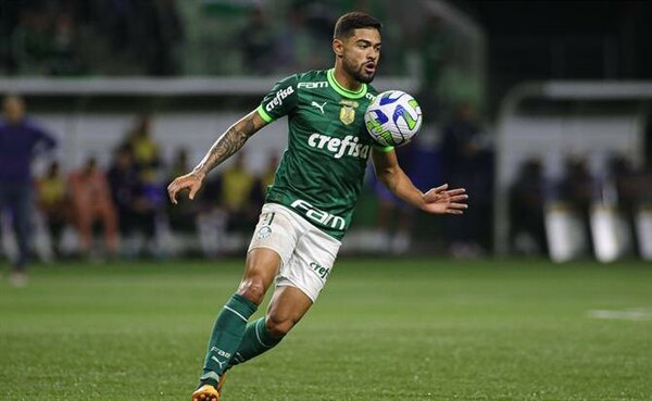 Versus / Un futbolista del Palmeiras recibió duro castigo por insultar a hinchada de Cerro