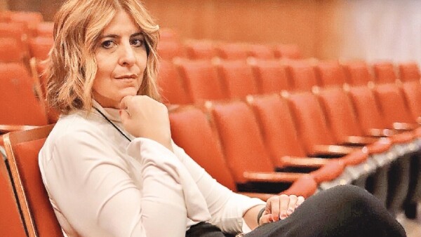 Tana Schémbori se despide de la dirección del Municipal