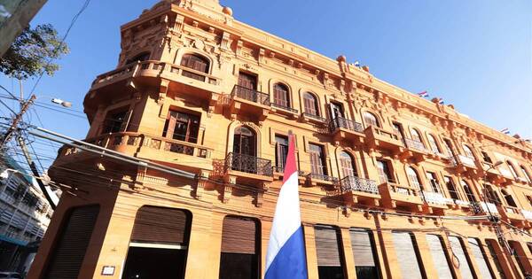 La Nación / Nuevo titular de Hacienda facilitará inversiones extranjeras y locales