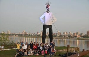 Montan gigante Judas kái de diez metros en El Mbiguá por San Juan - Nacionales - ABC Color