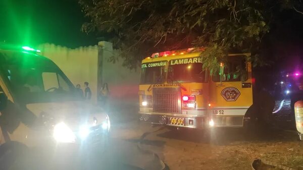 Video: incendio en Lambaré deja a un hombre en estado grave - Nacionales - ABC Color