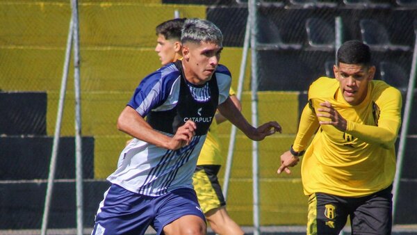 Ameliano triunfa y reacomoda el once