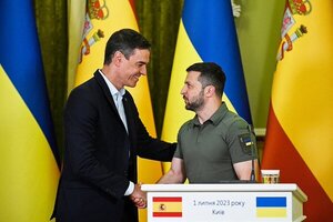 España promete apoyar a Ucrania «el tiempo que haga falta» al abrir en Kiev su Presidencia de UE