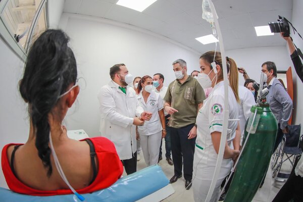 Sistema sanitario enfrentó su más grande desafío y aumentó capacidad en atención crítica - .::Agencia IP::.