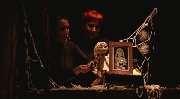 Diario HOY | “Secretos de ñandutí”: Teatro de títeres y sombra arranca gira internacional
