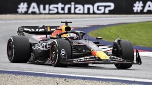 Verstappen más líder al ganar también en Austria