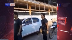 Supuesto infractor huyó con cepo y todo en Asunción - Noticias Paraguay