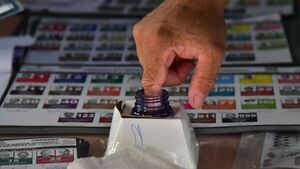 Villa Elisa: Precandidatos a intendencia realizan sus cierres de campaña