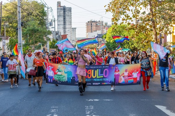 Diario HOY | Cupos laborales, derecho a la identidad y acceso a la salud, pedidos de la comunidad LGBTI