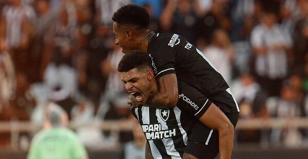 Versus / "Mati" Segovia, presente en el clásico y la victoria del líder Botafogo