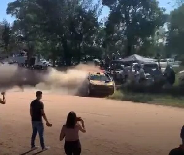 Video: tres heridos tras accidente durante el Transchaco Rally - Policiales - ABC Color