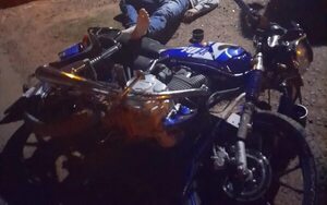 Menor de 17 años fallece tras chocar moto contra camioneta  - Policiales - ABC Color
