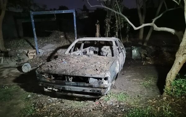 Dormía en un auto dentro del taller y murió calcinado - Policiales - ABC Color