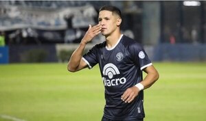 Alex Arce llega a los 20 goles en el fútbol argentino