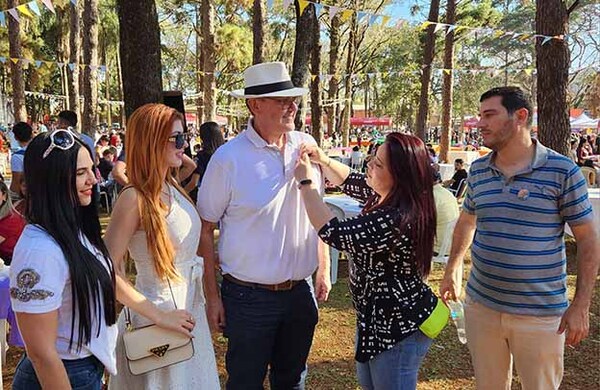 Tradicional comilona de Teletón se realizó con éxito en la Gobernación de Alto Paraná | DIARIO PRIMERA PLANA