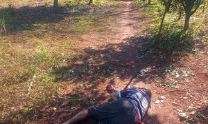 Encuentran muerto a un hombre en un camino vecinal