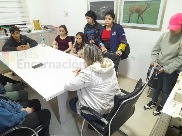 Becarios de Yacyretá recibirán desembolso para sus estudios universitarios