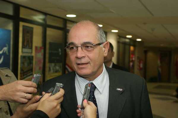 López Perito ve "marcadísima" concentración de poder del cartismo - Portal Digital Cáritas Universidad Católica