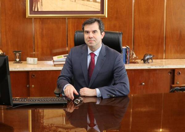 Diario HOY | Funcionarios de BCP piden explicaciones a Cantero sobre operativo blanqueo
