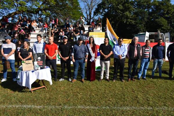 EXITOSA INAUGURACIÓN DEL CAMPEONATO OFICIAL DE LA LIGA DEPORTIVA DE CAMBYRETÁ