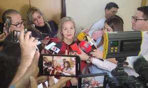 Diario HOY | Lilian se solidariza con Zenaida por la agresión sufrida