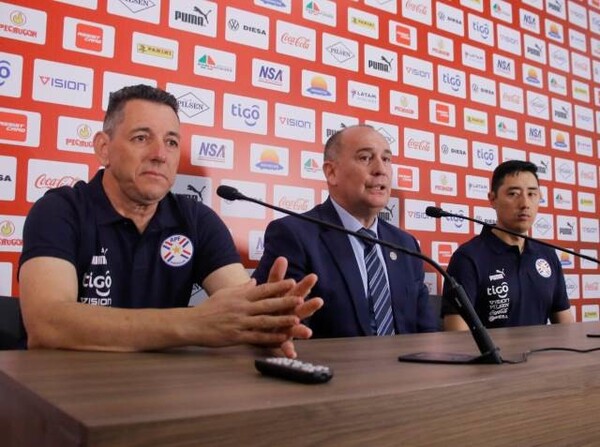 Inició el ciclo del entrenador, Carlos Bona - APF