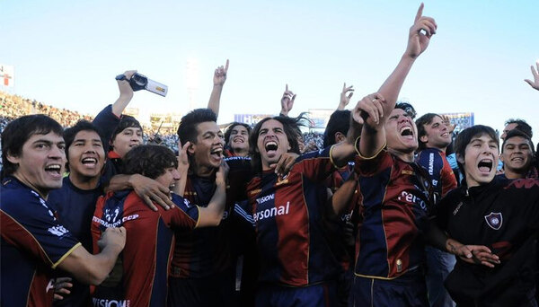 Versus / El entrañable reencuentro de dos ídolos de Cerro Porteño