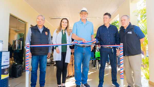 El gobernador de Alto Paraná inauguró obras millonarias en el Hospital de Presidente Franco - Noticde.com