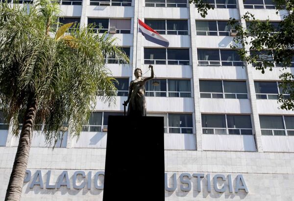Padre e hijo fallecieron electrocutados en 2012 y familiares exigen a la Corte resolver indemnización | 1000 Noticias