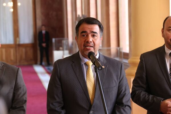 Ministro habla de solidez económica del país, pese a factores externos - ADN Digital