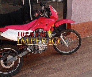 Hurtan motocicleta en el barrio General Díaz - Radio Imperio