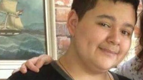 Hallan vivo a un joven que desapareció hace 8 años cuando paseaba a sus perros