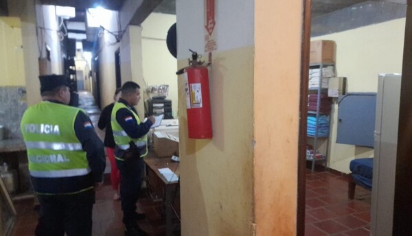 Diario HOY | Malvivientes ingresan a motel: se llevan dinero y celulares